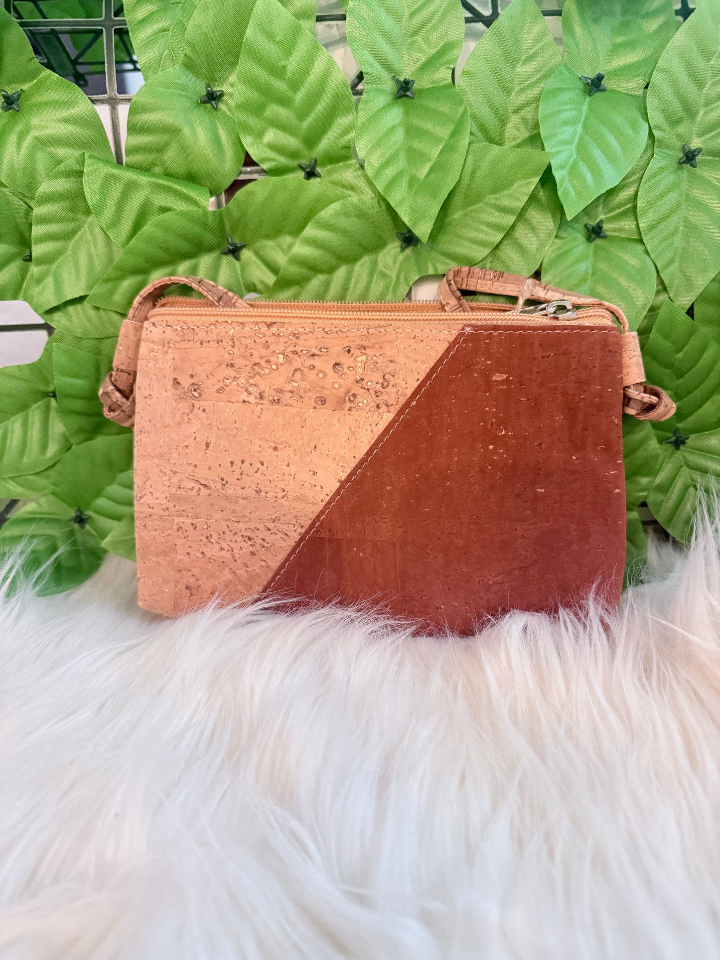 Crossbody natural cork